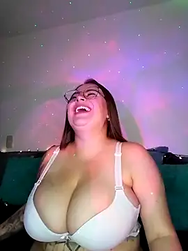 Snapshot of soofy__ chatting on 06-01-26, 04:24 soofy online show from 06-01-26, 04:24