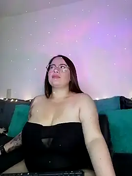 soofy   online show from 11-08-25, 03:10