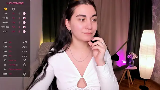 hannacheekss  online show from 02-17-25, 12:05