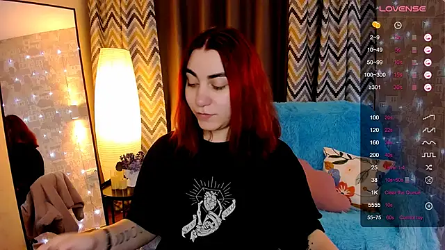 hannacheekss  online show from 12-01-25, 02:01