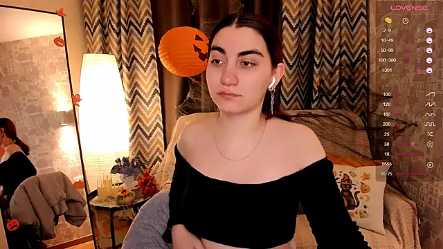 hannacheekss  online show from 10-23-25, 02:10