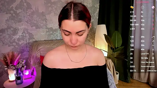 hannacheekss  online show from 07-15-26, 02:07