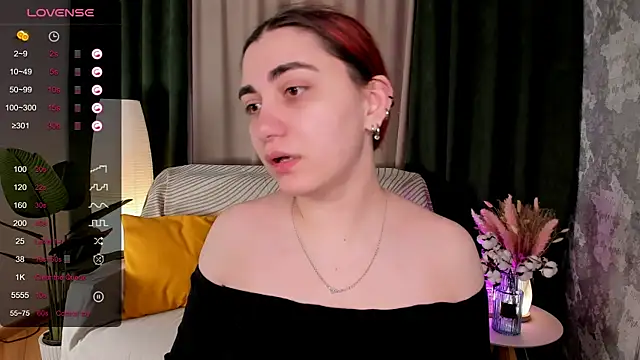 hannacheekss  online show from 04-09-26, 02:02