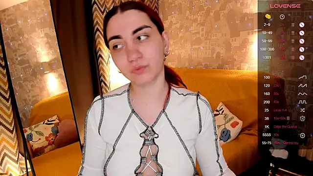 hannacheekss  online show from 06-26-26, 02:06