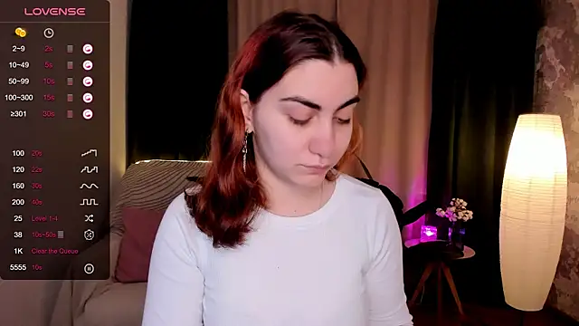 hannacheekss  online show from 09-30-25, 02:06