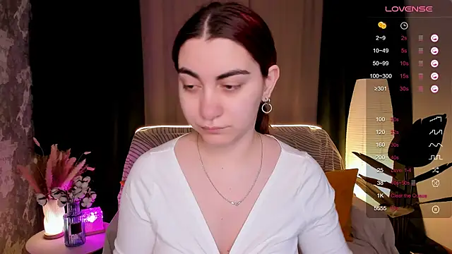 hannacheekss  online show from 02-06-26, 01:56