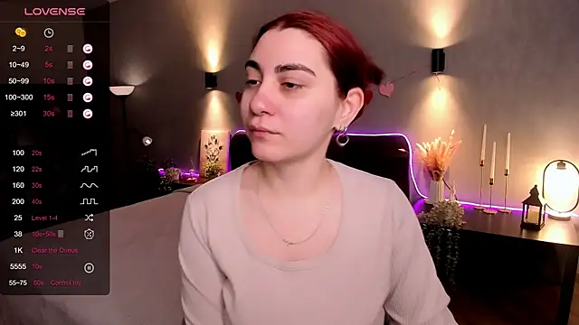 hannacheekss  online show from 04-15-26, 02:06