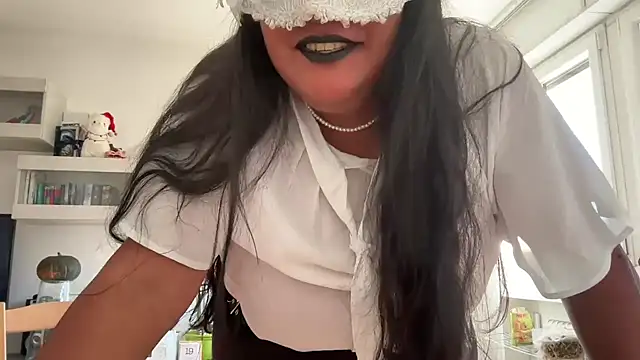 MashaCL online show from 10-24-25, 09:41