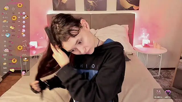 Emily Strikeee online show from 10-16-25, 10:12