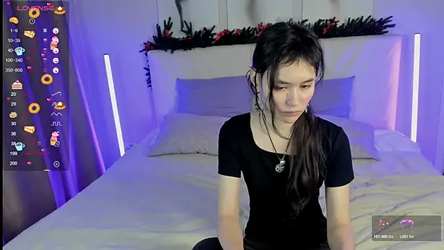 Emily Strikeee online show from 12-05-25, 10:25