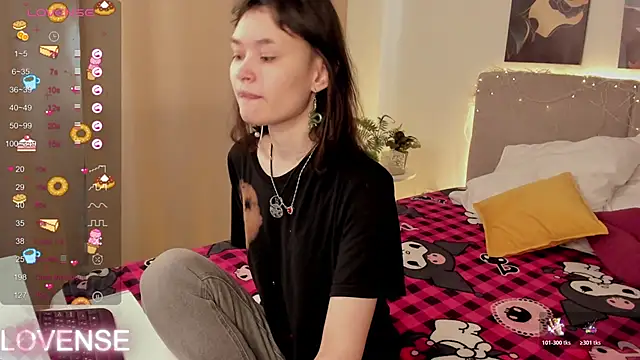 Emily Strikeee online show from 03-12-26, 04:18