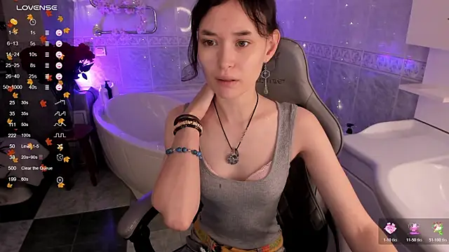 Emily Strikeee online show from 11-12-25, 09:57