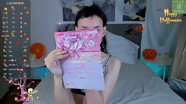 Emily Strikeee online show from 10-31-25, 10:01