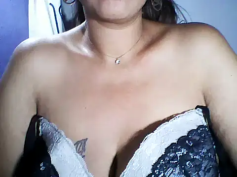 layanah12 online show from 12-03-25, 03:33