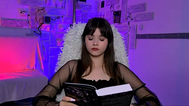 Snapshot of EvaThopson chatting on 04-06-26, 10:16 EvaThopson online show from 04-06-26, 10:16