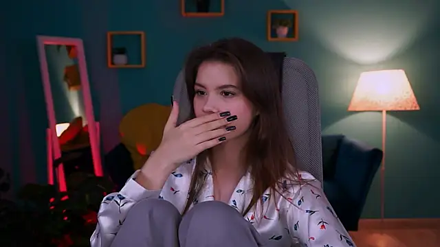 Snapshot of EvaThopson chatting on 01-28-25, 06:07 EvaThopson online show from 01-28-25, 06:07