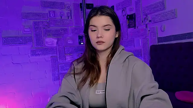 Snapshot of EvaThopson chatting on 02-06-25, 12:04 EvaThopson online show from 02-06-25, 12:04