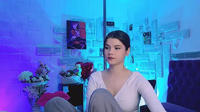 Snapshot of EvaThopson chatting on 02-19-25, 03:27 EvaThopson online show from 02-19-25, 03:27