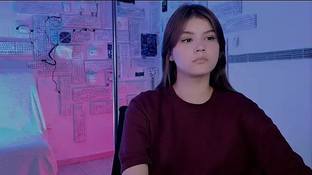 EvaThopson online show from 11-18-25, 12:08