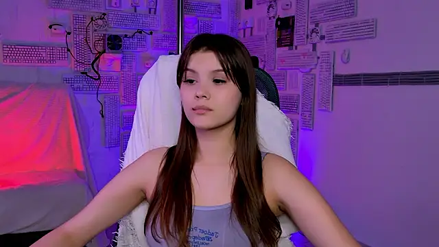 EvaThopson online show from 02-12-26, 06:57