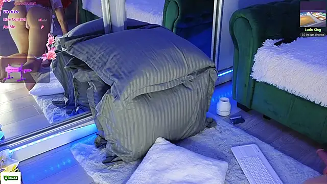 JoAnneSweet online show from 11-12-25, 06:01