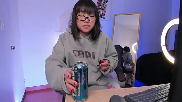 Escarlett Wii online show from 10-31-25, 02:02