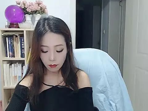 Snapshot of SuSushi728 chatting on 11-30-25, 03:35 SuSushi728 online show from 11-30-25, 03:35