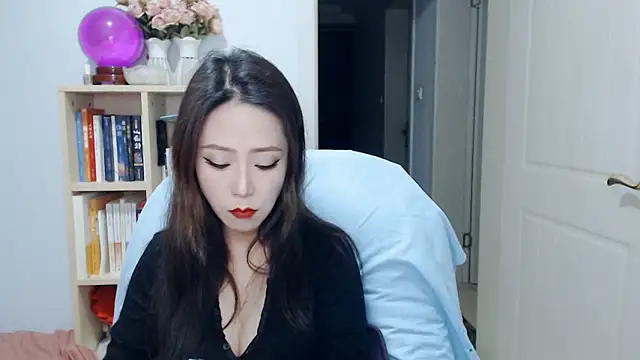 SuSushi728 online show from 03-19-26, 04:18