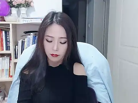 Snapshot of SuSushi728 chatting on 02-24-26, 03:24 SuSushi728 online show from 02-24-26, 03:24