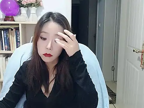 Snapshot of SuSushi728 chatting on 12-05-25, 03:21 SuSushi728 online show from 12-05-25, 03:21