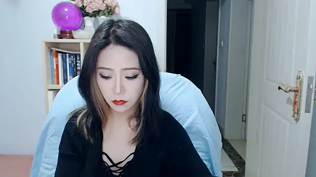Snapshot of SuSushi728 chatting on 05-01-26, 03:50 SuSushi728 online show from 05-01-26, 03:50