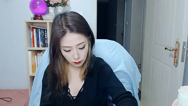 Snapshot of SuSushi728 chatting on 04-28-26, 03:16 SuSushi728 online show from 04-28-26, 03:16
