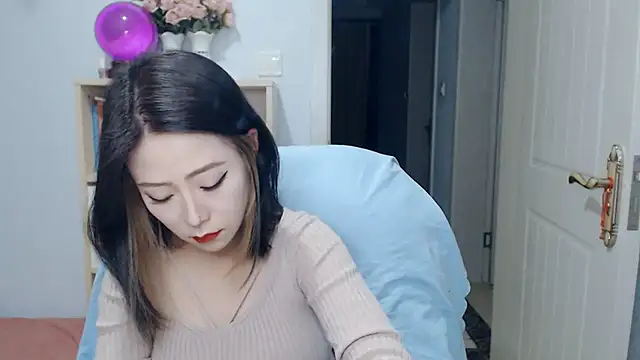 Snapshot of SuSushi728 chatting on 05-10-26, 03:14 SuSushi728 online show from 05-10-26, 03:14