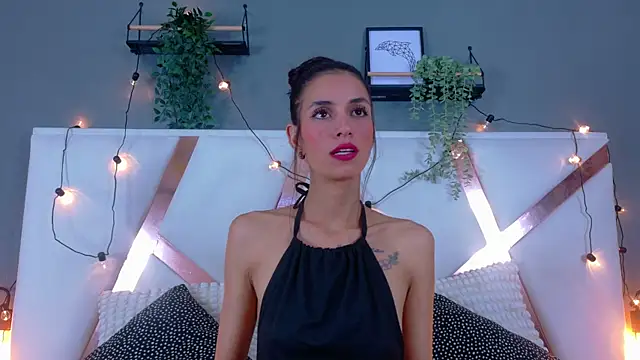 Snapshot of ChanelAdamss_ chatting on 11-22-25, 03:27 ChanelAdamss online show from 11-22-25, 03:27