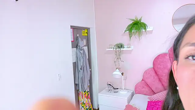 Snapshot of ChanelAdamss_ chatting on 11-26-25, 03:39 ChanelAdamss online show from 11-26-25, 03:39