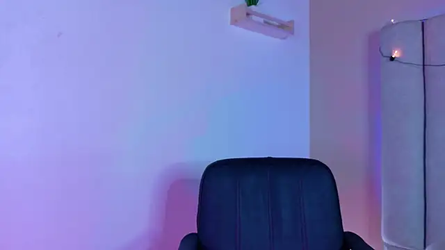 Snapshot of ChanelAdamss_ chatting on 11-10-25, 03:11 ChanelAdamss online show from 11-10-25, 03:11