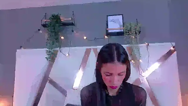 Snapshot of ChanelAdamss_ chatting on 10-28-25, 03:18 ChanelAdamss online show from 10-28-25, 03:18