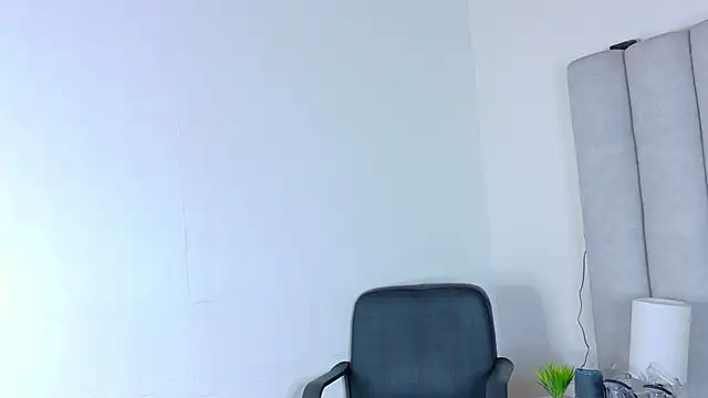 Snapshot of ChanelAdamss_ chatting on 09-10-25, 02:54 ChanelAdamss online show from 09-10-25, 02:54