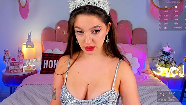 GiaCale online show from 12-17-25, 01:38