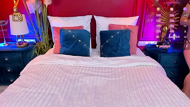 GiaCale online show from 03-20-26, 06:25