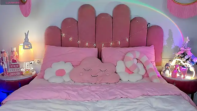 GiaCale online show from 12-05-25, 01:32