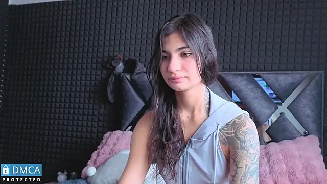 SolBeaumont1 online show from 11-10-25, 07:30