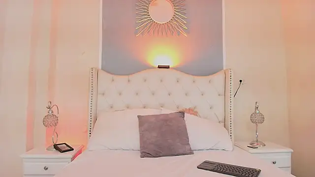 Ambar Collingg online show from 09-16-25, 01:45