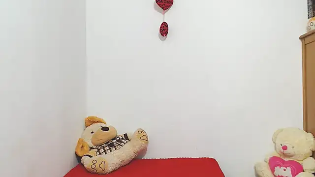 Snapshot of ariellth chatting on 11-12-25, 09:51 ariellth online show from 11-12-25, 09:51