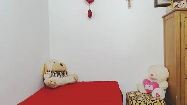 Snapshot of ariellth chatting on 10-14-25, 02:39 ariellth online show from 10-14-25, 02:39