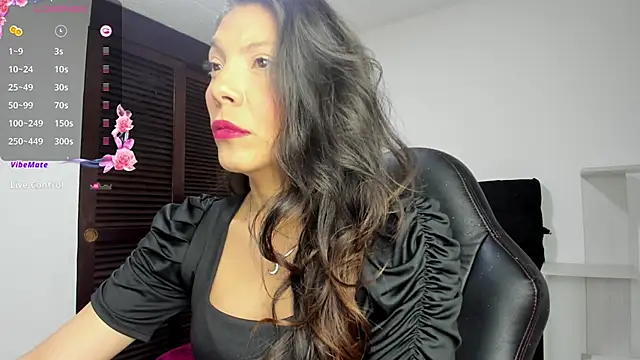 Snapshot of Selenakyle92_ chatting on 06-05-26, 03:33 Selenakyle92 online show from 06-05-26, 03:33