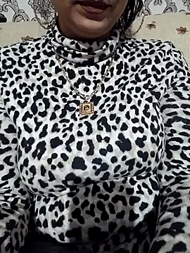 Snapshot of Barby8787 chatting on 01-18-25, 02:44 Barby8787 online show from 01-18-25, 02:44