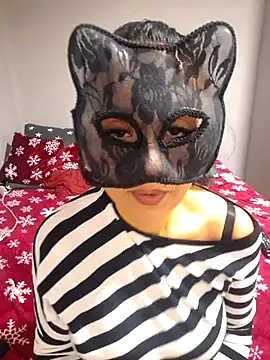 Snapshot of Barby8787 chatting on 12-18-25, 09:03 Barby8787 online show from 12-18-25, 09:03