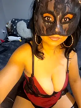 Snapshot of Barby8787 chatting on 10-20-25, 07:42 Barby8787 online show from 10-20-25, 07:42