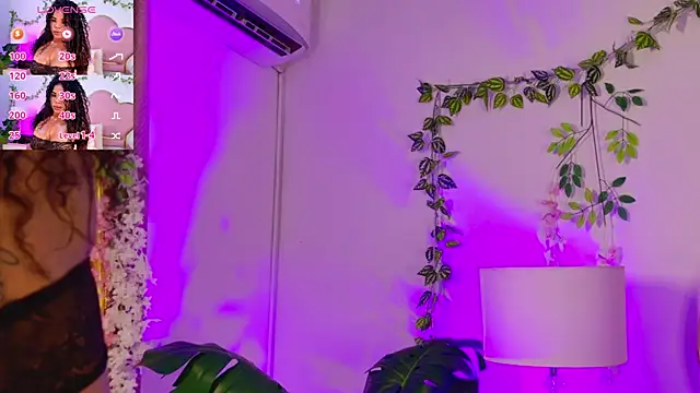 NahiaraReina online show from 04-10-26, 01:40